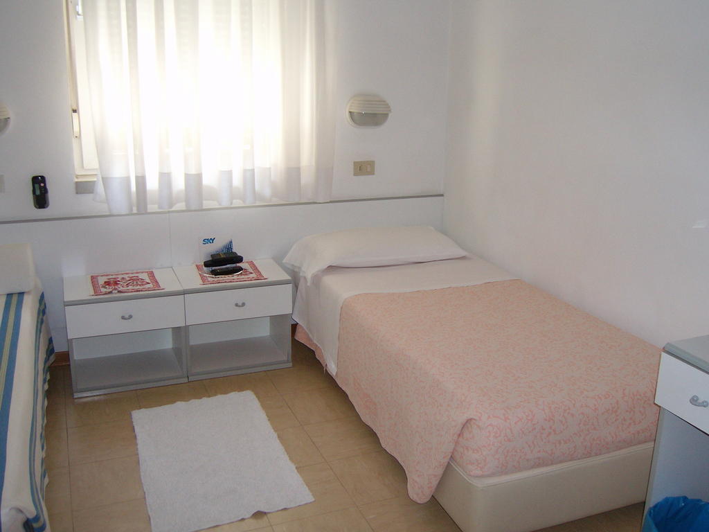 Hotel Villa Carla غرادو الغرفة الصورة